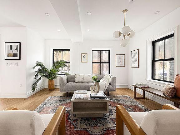 3rd image of 60 Reeve Pl