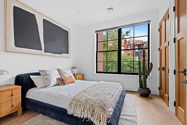 Bedroom, photo 1