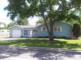 912 9th St NE, Waseca, MN 56093