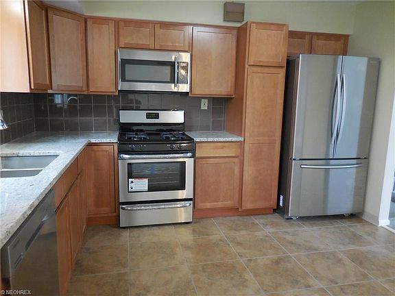 3rd image of 5586 Lori Dr