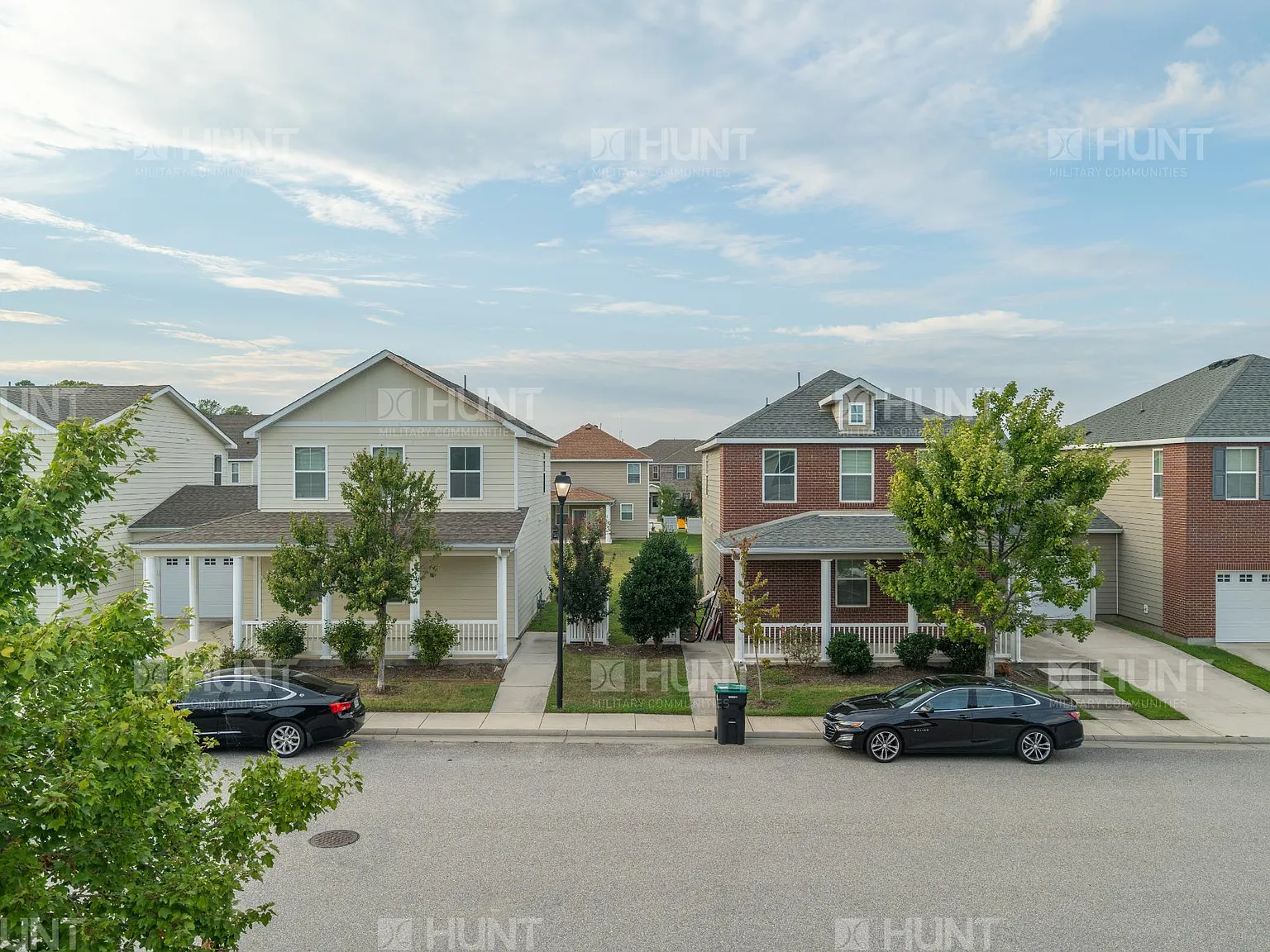 3 bed, 1419 sqft, $1,934 — Photo 2