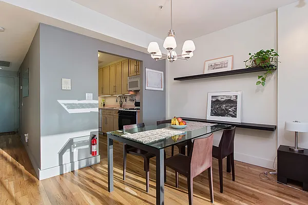 Sold by Brooklyn Real Inc | media 20