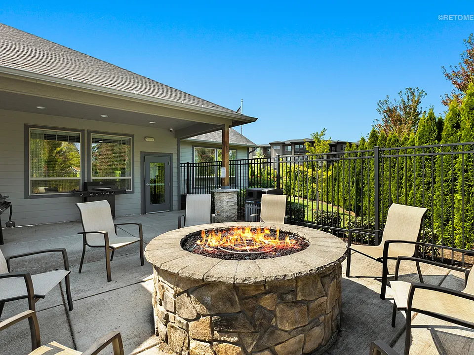 Keizer Station Apartments