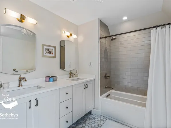 165 Slocum Crescent image 33 of 59