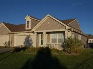 1963 Peninsula Ct, Hampshire, IL 60140