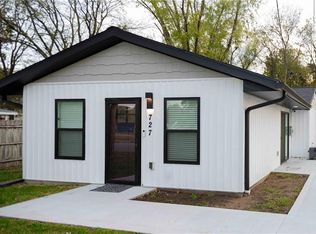 727 W Hickory St, Nevada, MO 64772