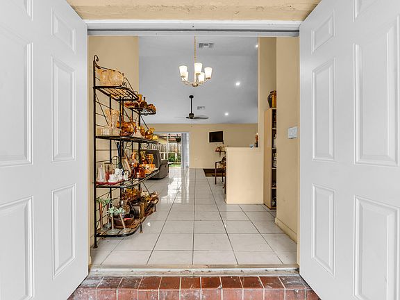 3rd image of 4941 NW 83rd Avenue