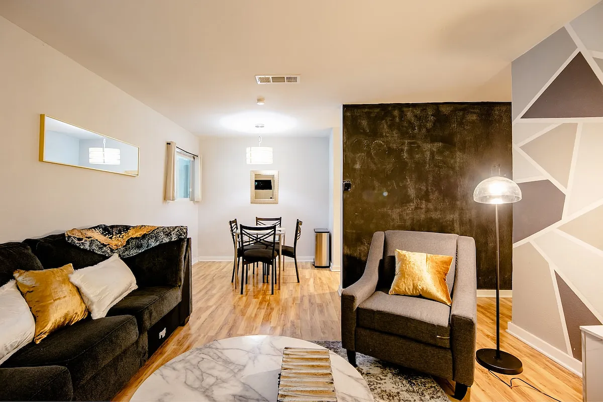 3 bed, 1122 sqft, $1,700 — Photo 4