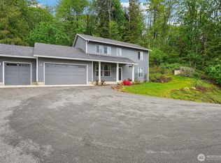 250 Sylvan Way, Longview, WA 98632