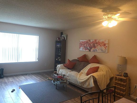 Living room with pergo.
