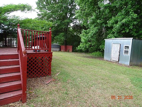 3rd image of 108 Jenkins St