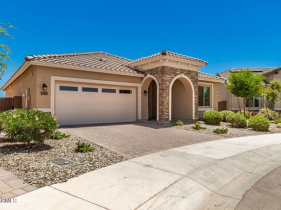 3rd image of 17196 W ARTEMISA Avenue