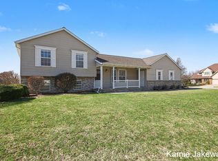 4041 Tallman Creek Dr NW, Grand Rapids, MI 49534