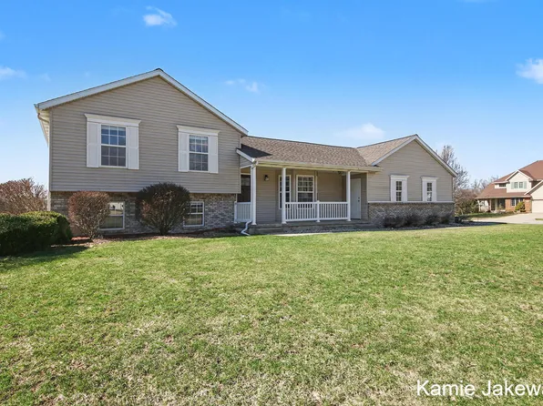 4041 Tallman Creek Dr NW, Grand Rapids, MI 49534