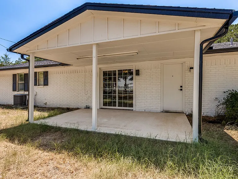 240 County Road 4360 — Photo 24