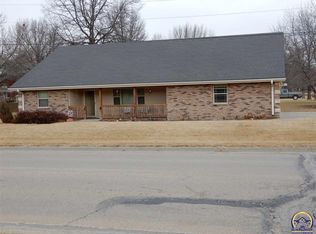 400 Banner Rd, Holton, KS 66436