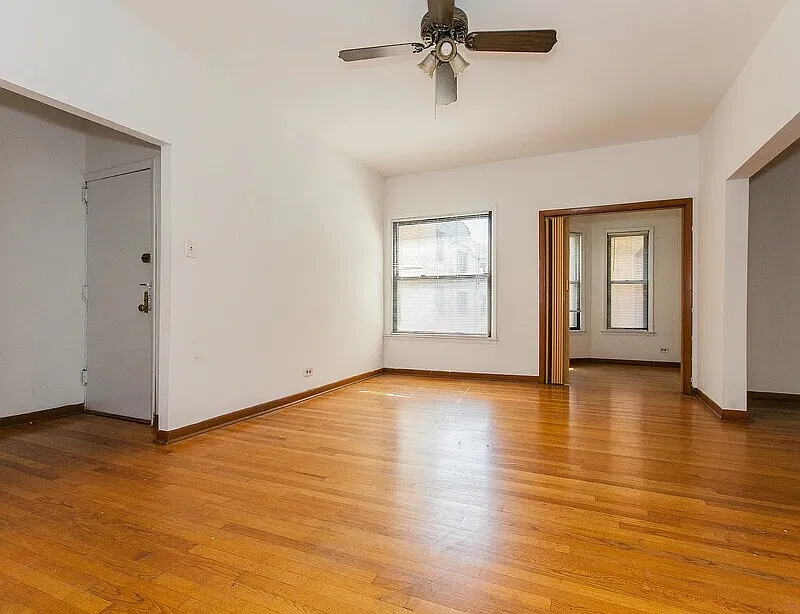 1 bed, 1.0 bath, 900 sqft, $1,674 — Photo 1
