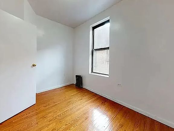 3rd image of 215 W 109th St APT 3H