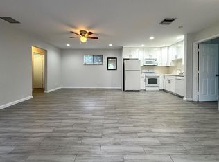11 Crossings Cir APT E, Boynton Beach, FL 33435