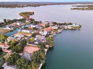 211 Wennmohs Pl, Horseshoe Bay, TX 78657