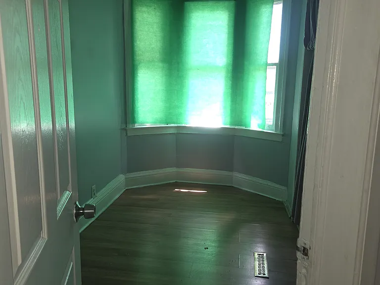 1120 North Ave — Photo 2
