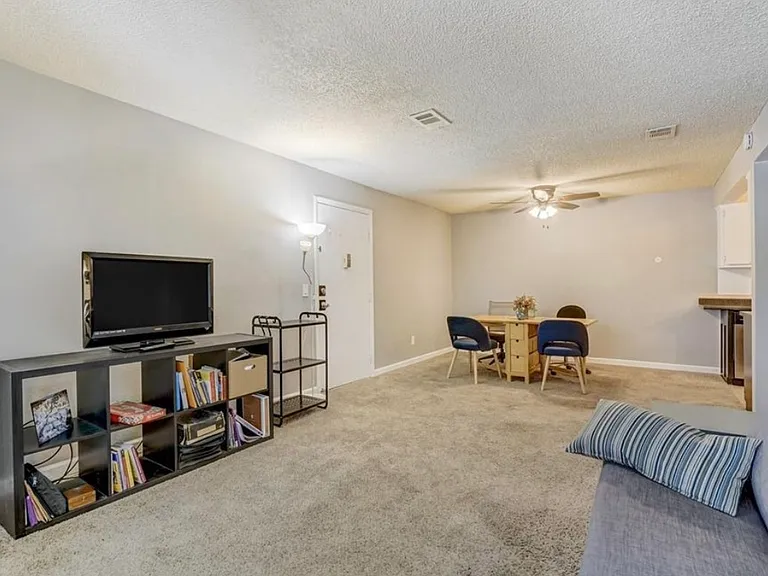 16359 W 10th Ave #W4 — Photo 2