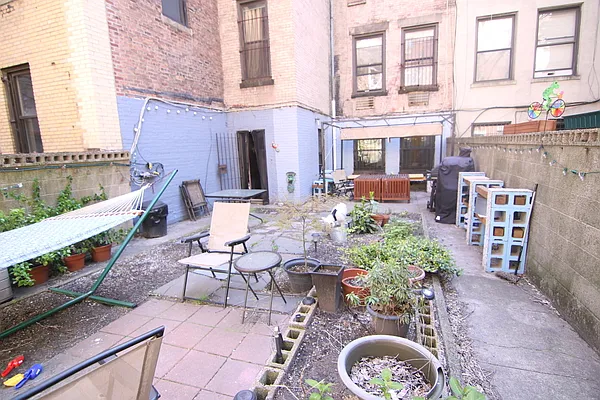 Rented by America Mecca Realty LLC | media 11