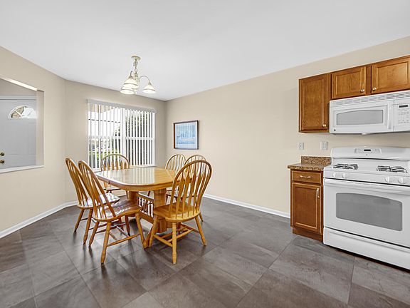 5th image of 1220 W 82nd Ave
