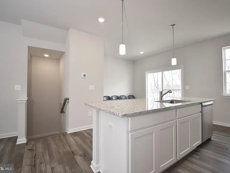 99 Gray Silver Rd — Photo 12