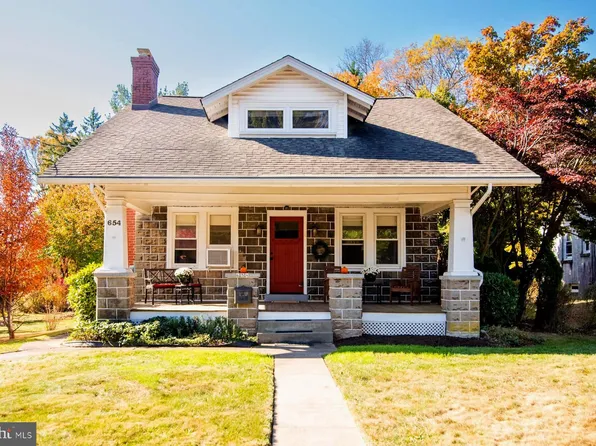 654 Crescent Ave, Lansdale, PA 19446
