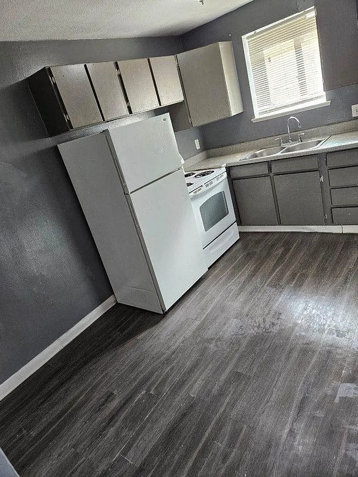 1345 Yosemite Street — Photo 2