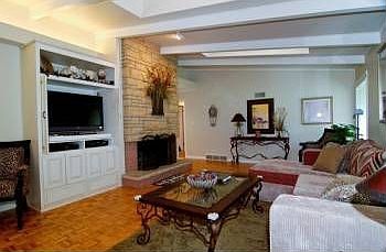 4th image of 8901 Catalina Dr
