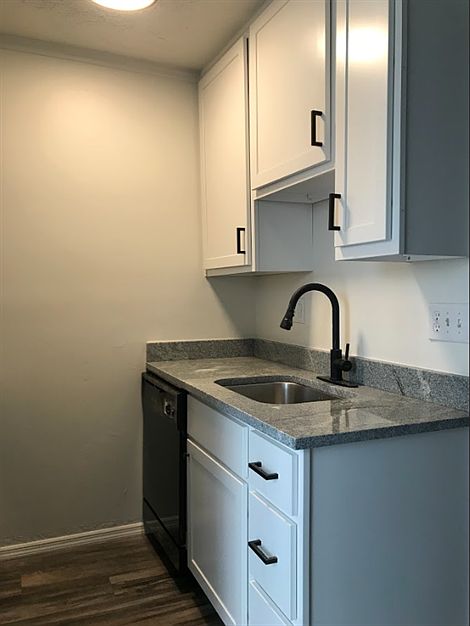1st image of 2351 Beechmont Ave #3