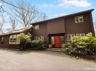 81 Deer Run Rd, Woodbridge, CT 06525