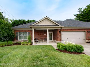 6440 Clover Trace Cir, Louisville, KY 40216