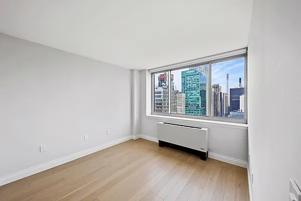 Rented by Gotham Organization | media 19