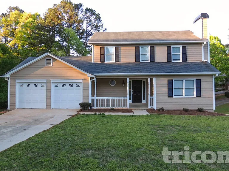 1102 Plantation Dr SE — Photo 2