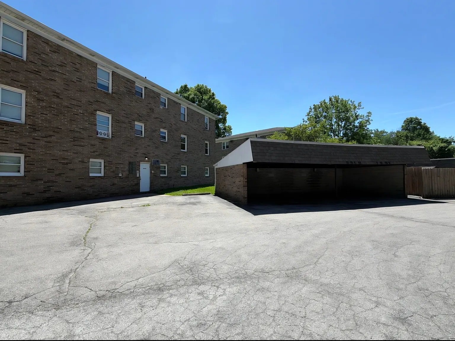 2 bed, $875 — Photo 2
