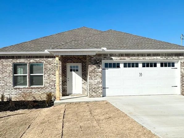 116 Crowne Hill Dr, Newbern, TN 38059