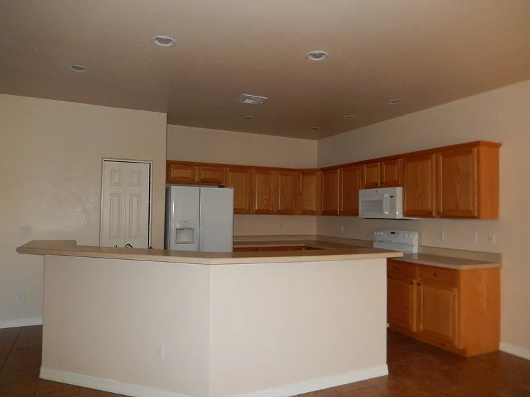 2071 Gene Autry Dr — Photo 3