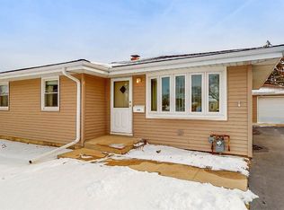 1850 Waverly Ct, Crest Hill, IL 60403