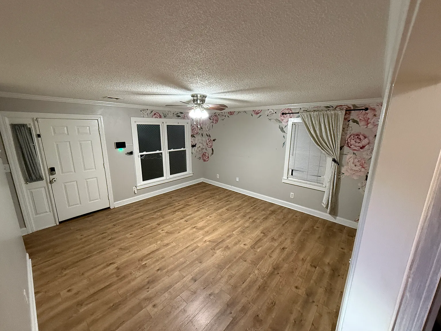 2 bed, 2.5 bath, 1116 sqft, $1,500 — Photo 2