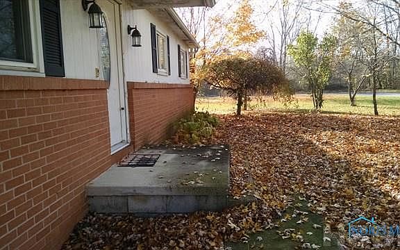 3rd image of 8371 N Township Road 1166