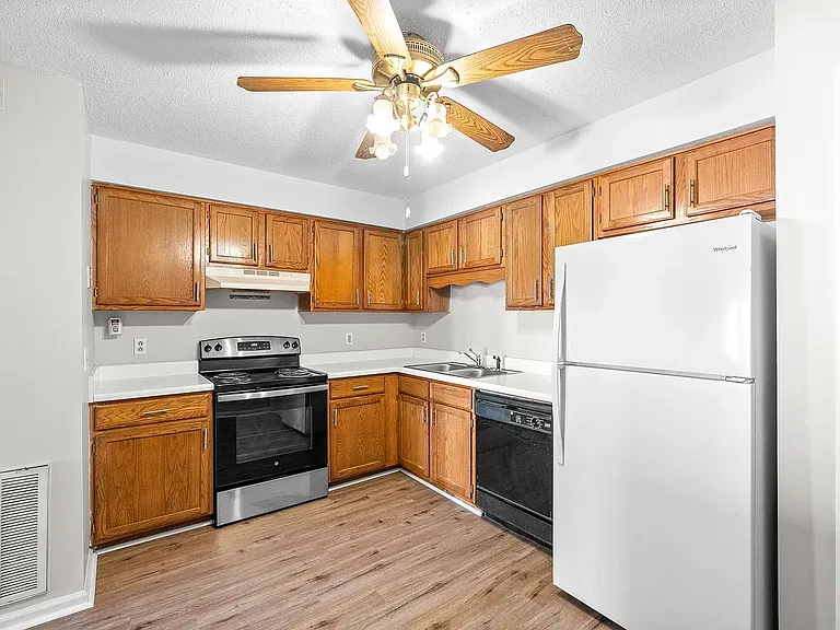 287 Dunbar Cave Rd — Photo 2