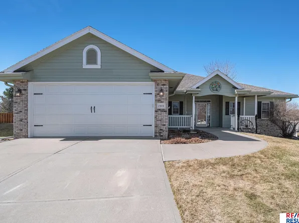 7818 S 166th St, Omaha, NE 68136