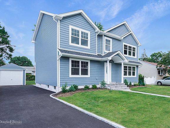 2nd image of 714 Craft Ave