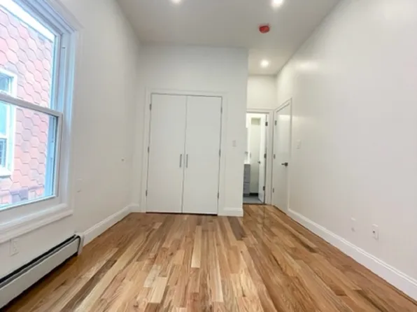 245 Newkirk Avenue image 10 of 20