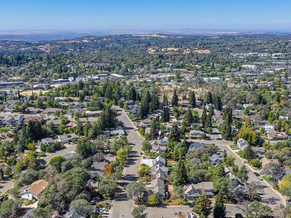12417 Alta Mesa Dr, Auburn, CA 95603