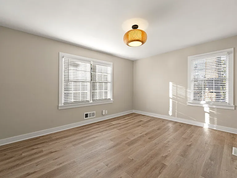 932 Mount Airy Dr SW — Photo 18