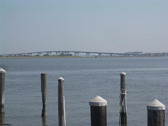 3rd image of 265 Bayshore Dr